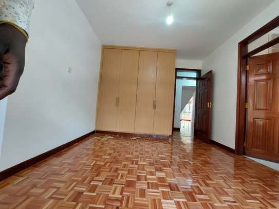 6 Bed Townhouse with En Suite at Lavington Road image 12