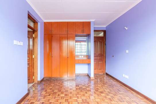 4 Bed Apartment with Parking in Kilimani image 6