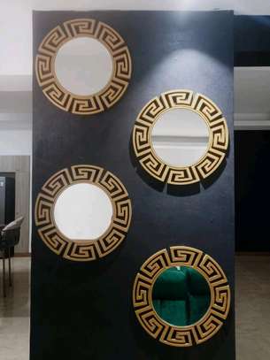 Round Wall Mirrors image 3