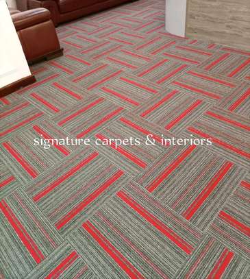 Carpet tiles, Tile carpeting image 1