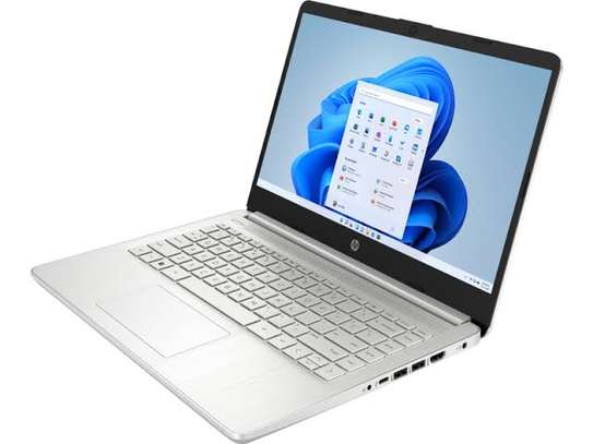 HP Laptop 14s-fq1xxx AMD Ryzen 3 (8CPUs) 512 SSD image 1