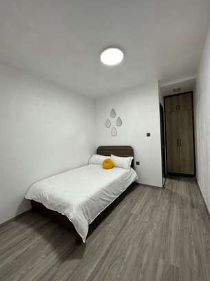 3 Bed Apartment with En Suite in Kilimani image 3