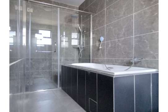 3 Bed Apartment with En Suite in Riara Road image 3