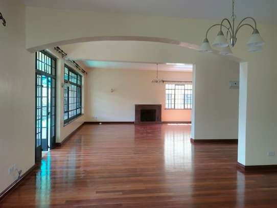 5 Bed Townhouse with Gym in Kitisuru image 7