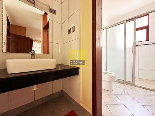 4 Bed Villa with Swimming Pool in Limuru image 1