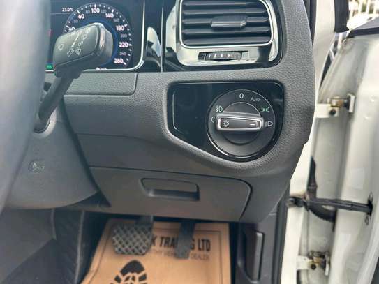 Volkswagen Golf MK7.5 white color 2019 model. image 10