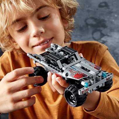 LEGO Technic Getaway Truck 42090 Building Kit (128 Pieces) image 3