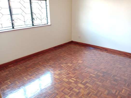 4 Bed Townhouse with En Suite in Westlands Area image 4