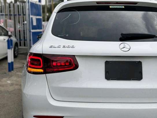 2019 Mercedes Benz GLC300 image 3