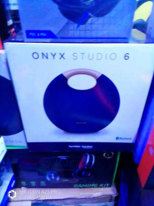 Onyx studio 6 image 1