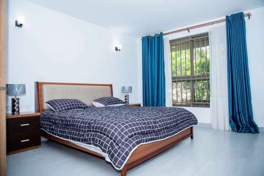 3 Bed Apartment with En Suite at Lavington image 5