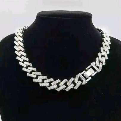 Iced Out Iced Cuban Link Miami Chains
Ksh.2000 image 1