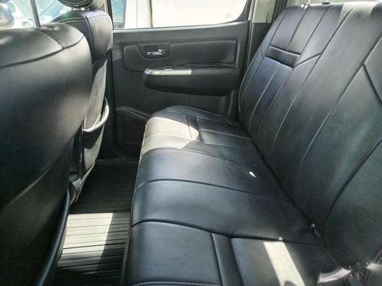 Toyota Hilux double cabin ( invincible) image 6