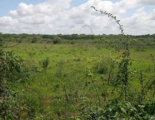 100 Acres For Sale Along Kibwezi-Kitui Road On The Plateau image 1