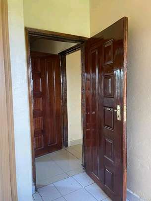 2 bedroom for rent in utawala image 5