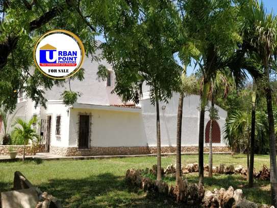 4 Bed House with Garden in Nyali Area image 19
