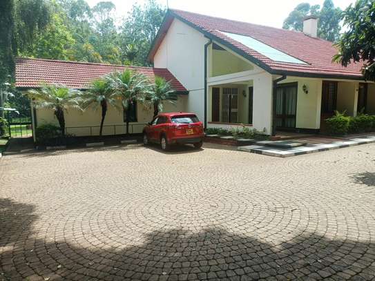 4 Bed House with Garden in Lavington image 17