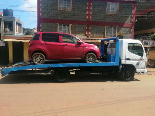 towing, breakdown and flatbed services image 2