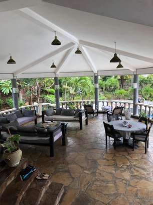 5 Bed Villa with En Suite in Malindi image 23