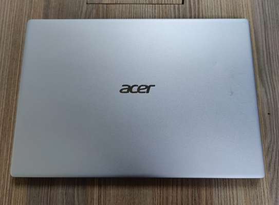 Acer Swift 3 Light Laptop, 14" FHD IPS AMD Ryzen 7 image 4