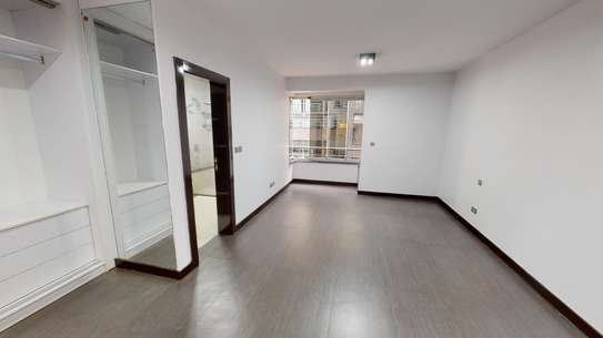 3 Bed Apartment with En Suite at Riverside image 9