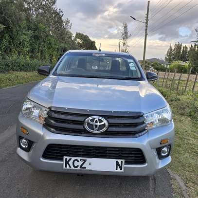 TOYOTA HILUX SINGLE CAB image 1