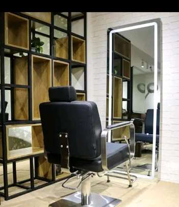 Executive Barbershop,salon for sale Kasarani Nairobi. image 3