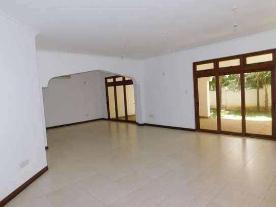 4 Bed Townhouse with Swimming Pool in Nyali Area image 10