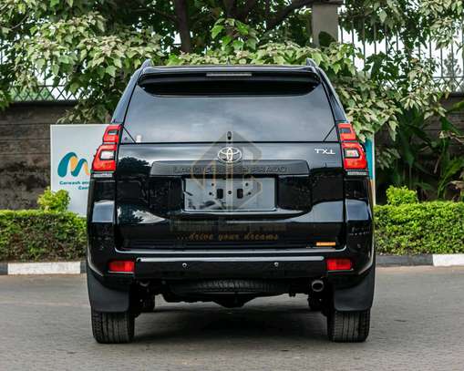 2023 Toyota land cruiser Prado TXL image 2