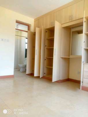 3 bedroom apartment to let in syokimau image 2