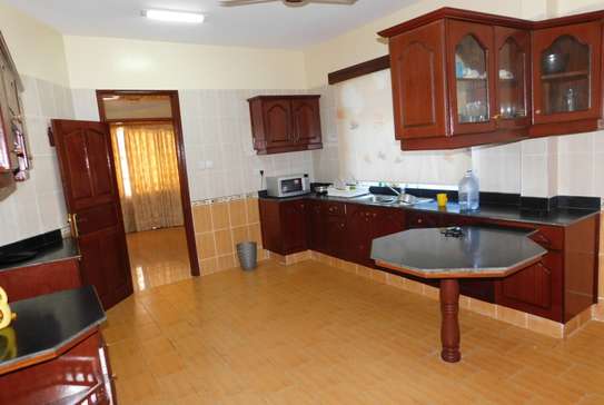 5 Bed Townhouse in Nyali Area image 8