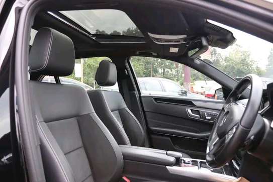 2016 Mercedes Benz E250 panoramic sunroof image 3
