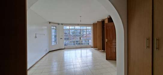 4 Bed Townhouse with Garden in Spring Valley image 5