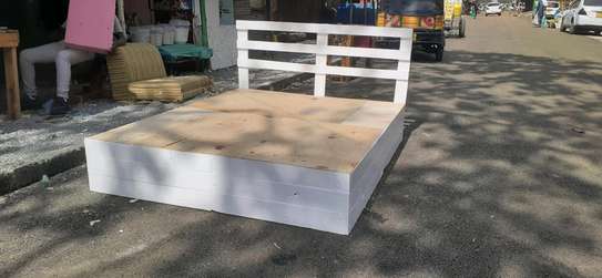 5by6 pallet bed/Queen size bed image 3