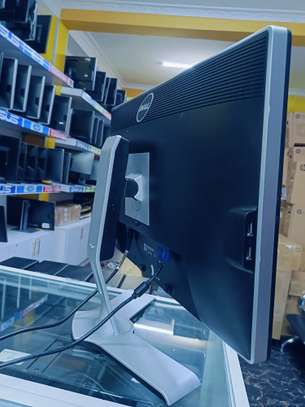 Dell U2412m 24" FHD Ultrasharp LED Monitor image 5