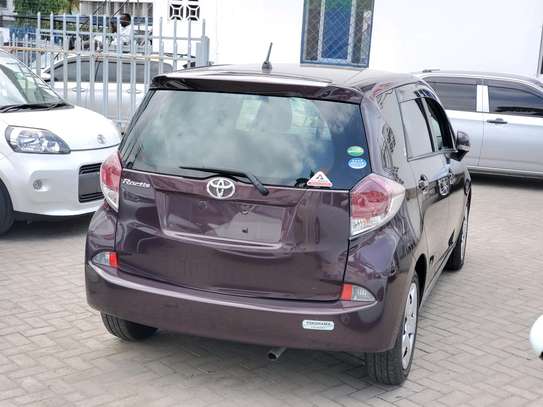 TOYOTA RACTIS image 12