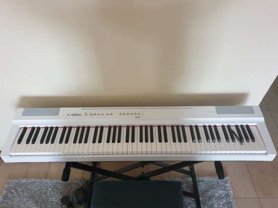 Yamaha Digital Piano P-125 image 1