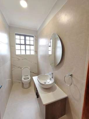 5 Bed House with En Suite in Karen image 6