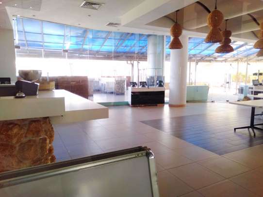 499 m² commercial property for rent in Westlands Area image 2
