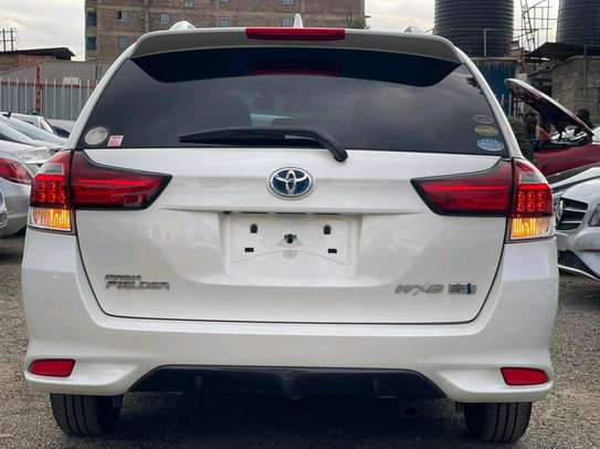 2015 Toyota fielder WXB hybrid image 3