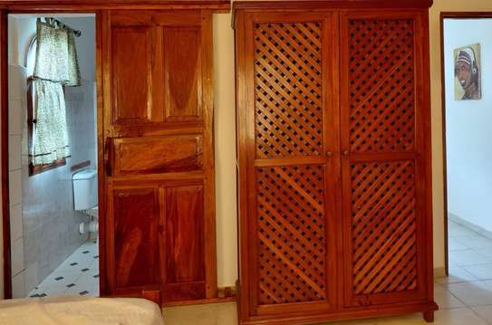 4 Bed House with En Suite at Watamu Beach image 9