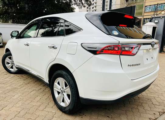 TOYOTA HARRIER 2015 FULLY LOADED SPECIAL OFFER 3.4M image 2