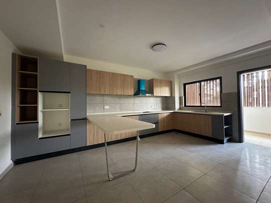Serviced 3 Bed Apartment with En Suite in Kileleshwa image 21