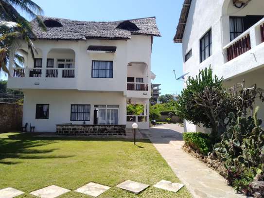 6 Bed Villa with En Suite at Nyali image 5