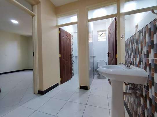 Two bedroom to let in Kasarani image 5