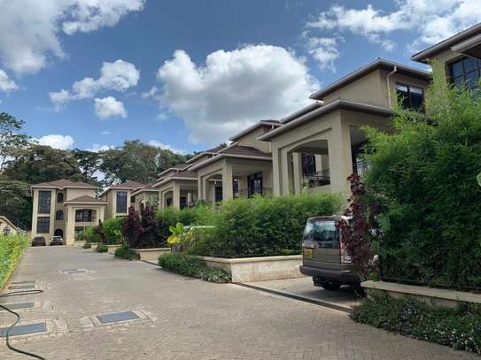 5 Bed Townhouse with En Suite in Lavington image 22