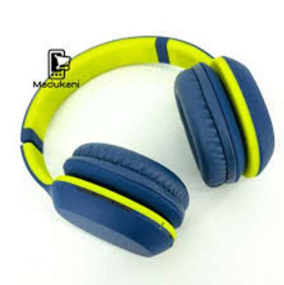 Celebrat A18 headphones image 3