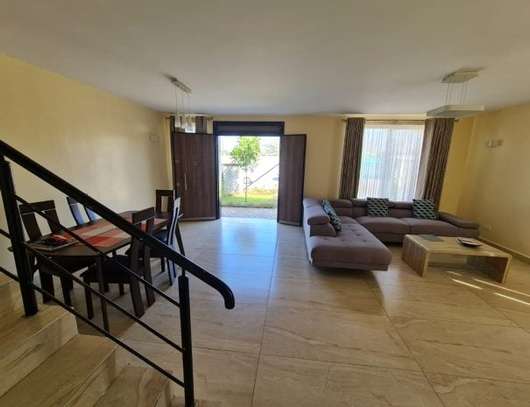 4 Bed House with En Suite in Syokimau image 7