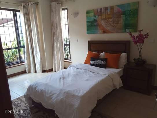 5 Bed Villa with En Suite in Runda image 6