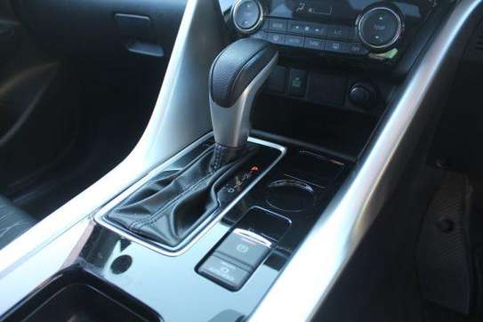 Mitsubishi Eclipse Cross SUV Alloys Sunroof 2018 30,000 Kms image 6